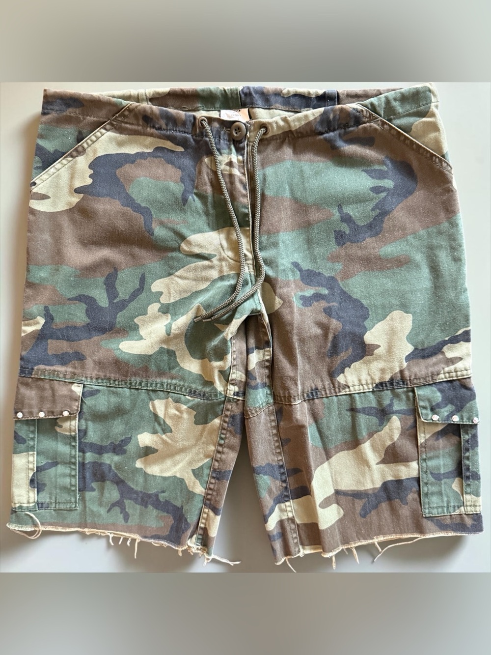 Rothco Women’s Cotton Camo Cargo Shorts Raw Hems Size S | GUC